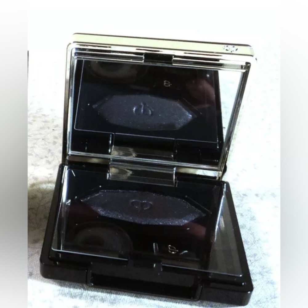 Cle de Peau Beaute Eye Shadow Single ~ 212. Gorgeous Navy Blue Shimmer (refill)